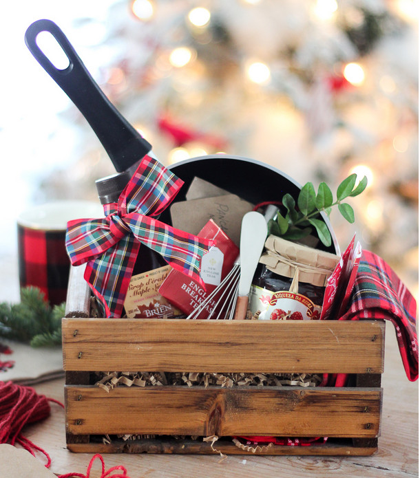 Family Gift Basket Ideas For Christmas
 5 Elegant Holiday Gift Basket Ideas