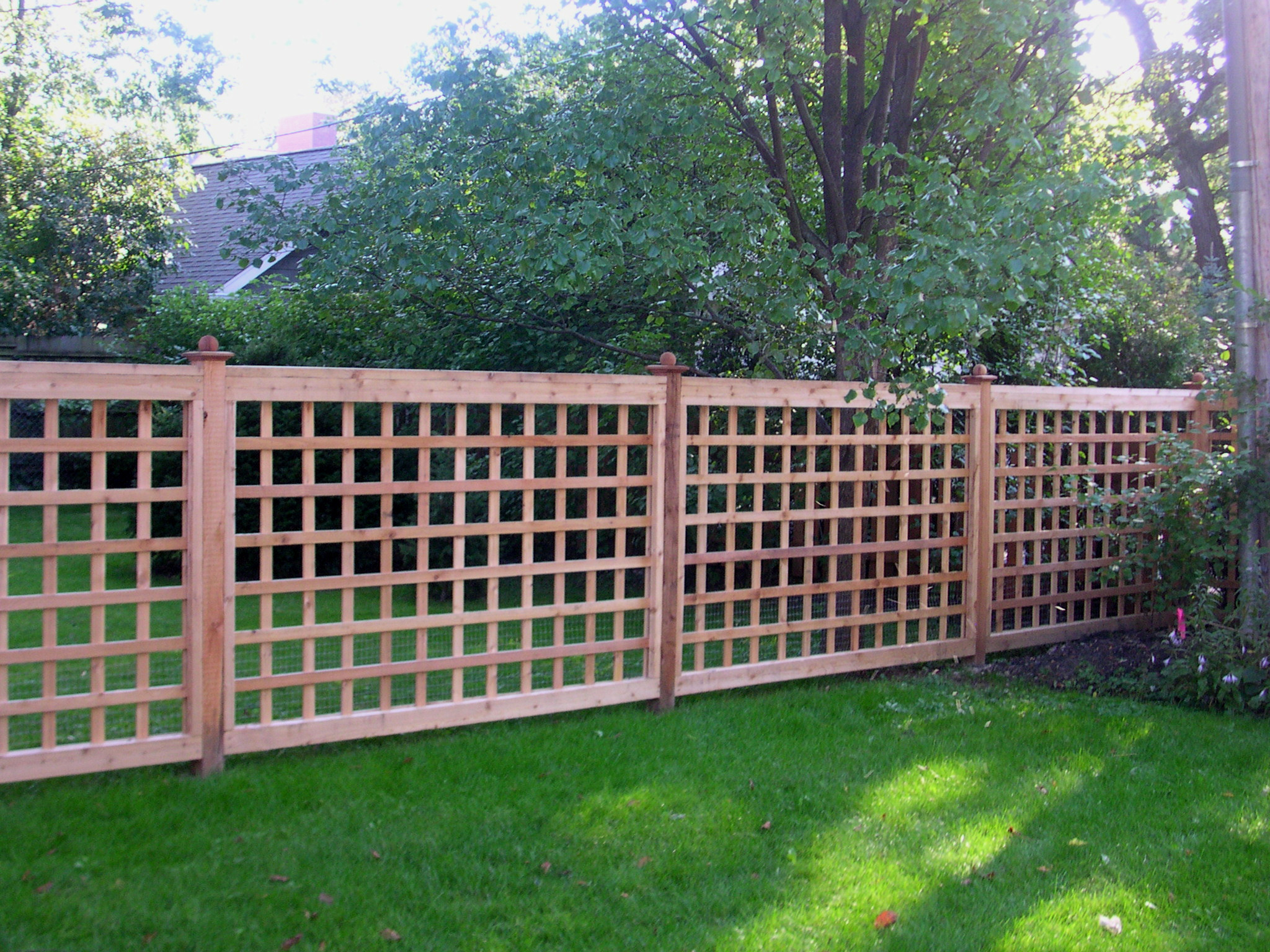 Fence Pictures For Backyard
 Backyard Fencing Ideas – HomesFeed