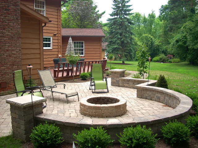Fire Pit On Patio
 Tips of Best Patios with Fire Pits – HomesFeed