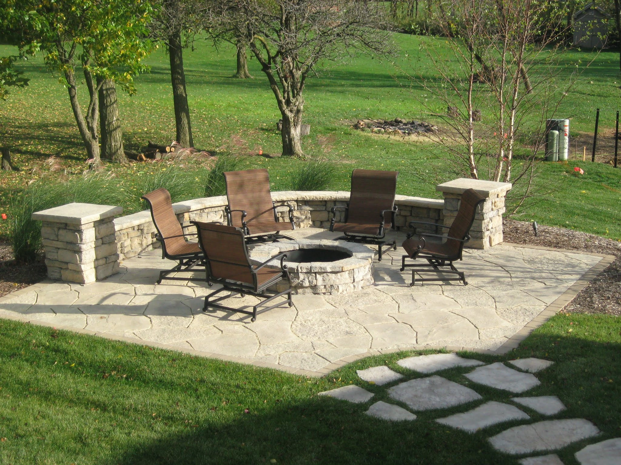 Fire Pit On Patio
 Tips of Best Patios with Fire Pits – HomesFeed