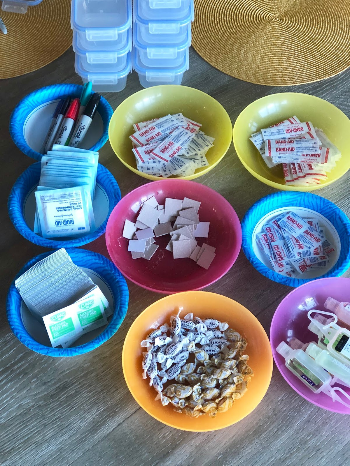 First Aid Kit DIY
 Toddler Approved DIY Kid Made First Aid Kit