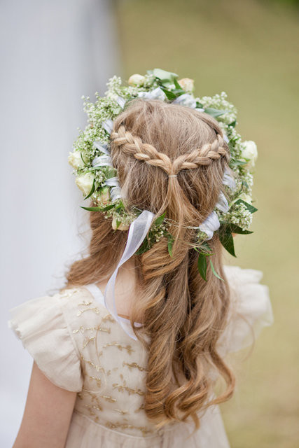 Flower Girl Updo Hairstyles
 Best and Super Cute Flower Girl Hairstyles You Can Try