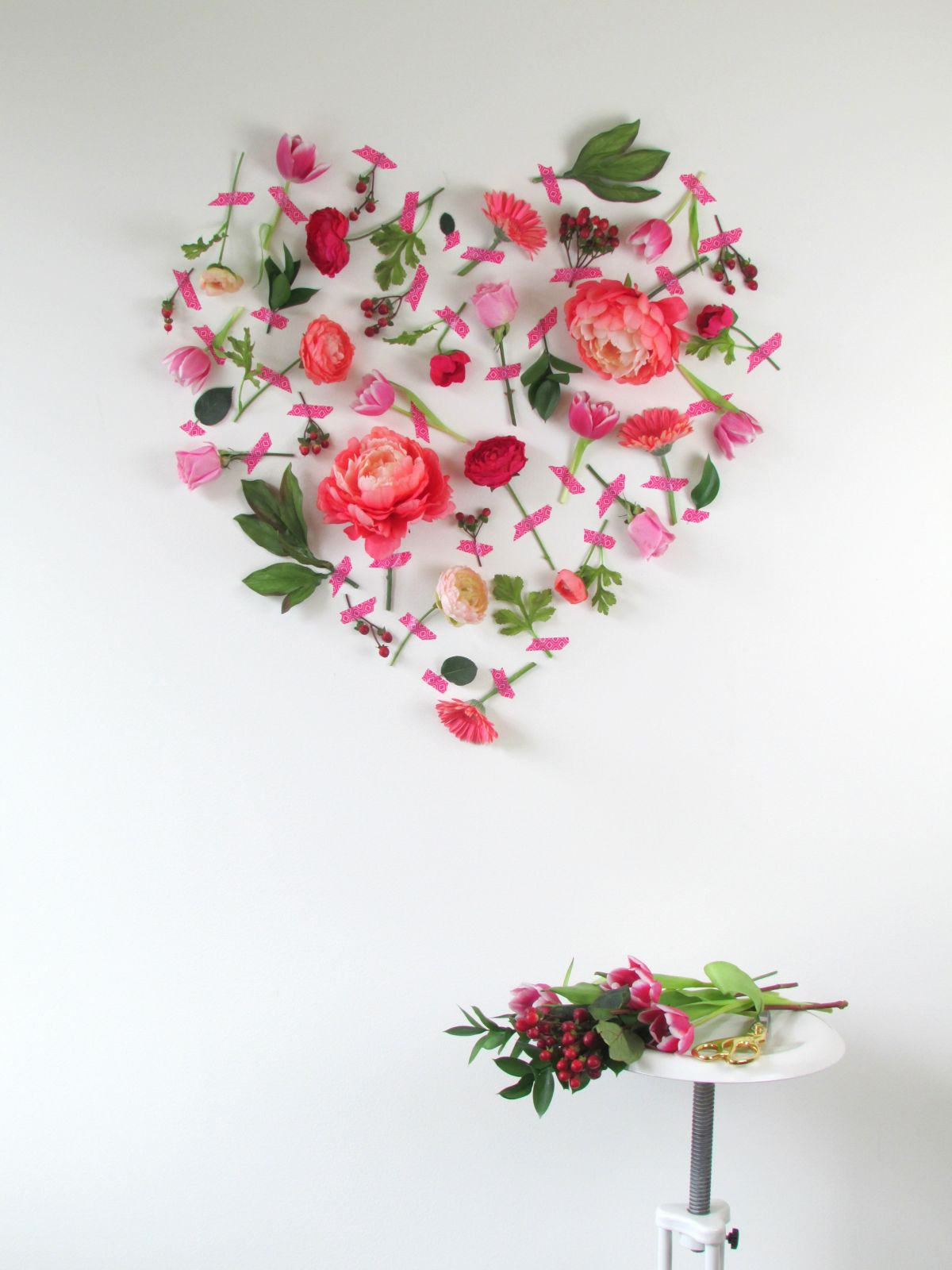 Flower Wall Decor DIY
 Valentine s Day Flower Wall Art