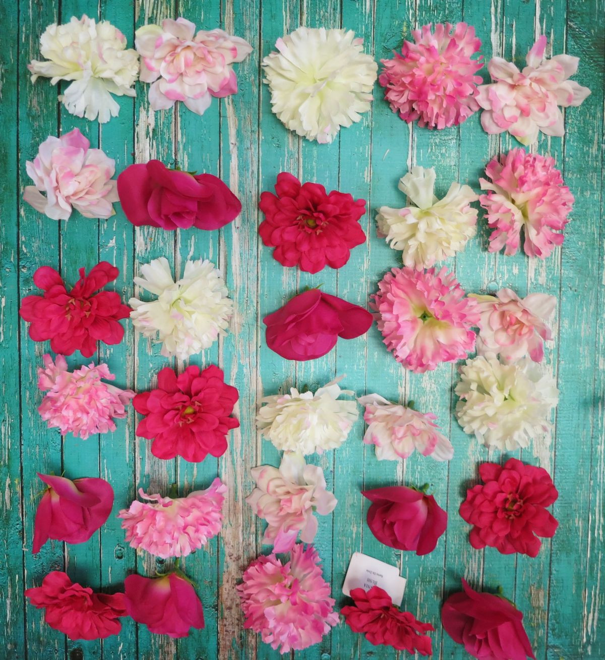 Flower Wall Decor DIY
 Floral Wall Hanging DIY Decor