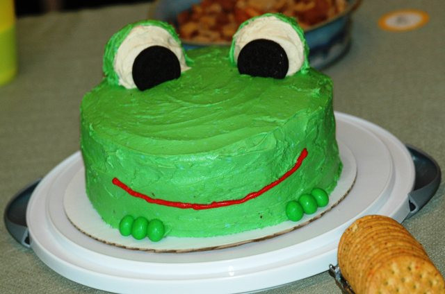 Frog Birthday Cake
 Kathryn Crafts Party Mode