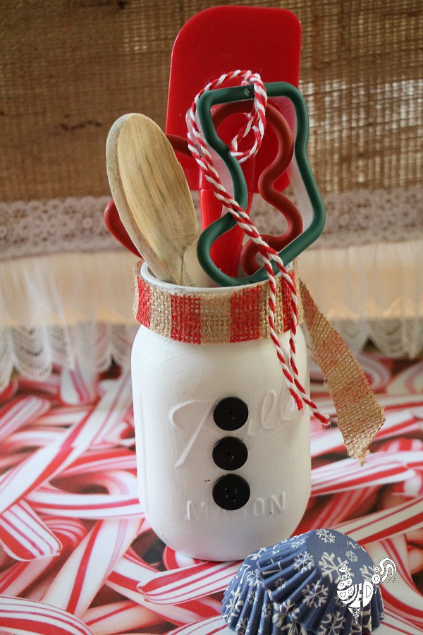 Fun Holiday Gift Ideas
 25 Fun Christmas Gifts for Friends and Neighbors – Fun Squared