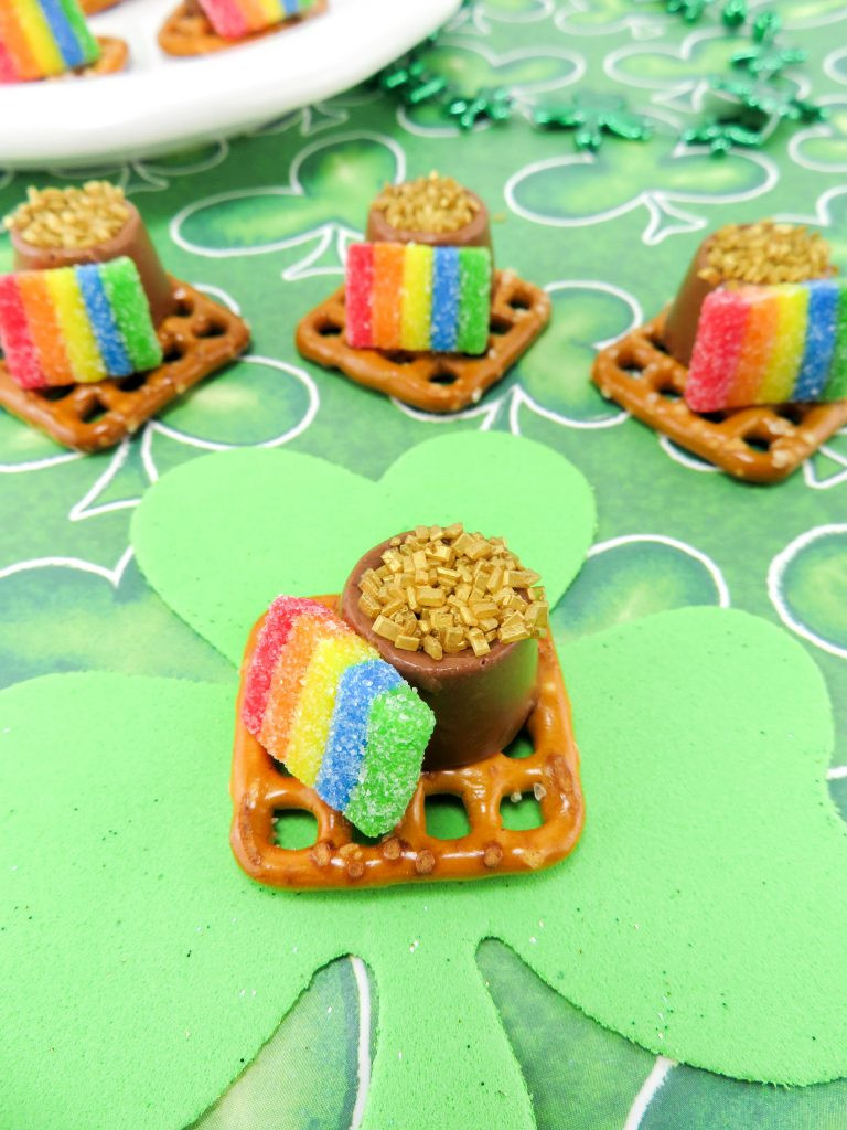 Fun St Patrick's Day Food
 Pot Gold Pretzel Recipe For St Patrick s Day Fun For