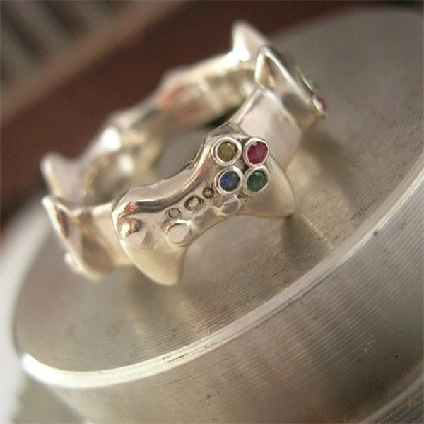 Gamer Wedding Rings
 Xbox 360 Controller Wedding Band At Least It s Not a Red