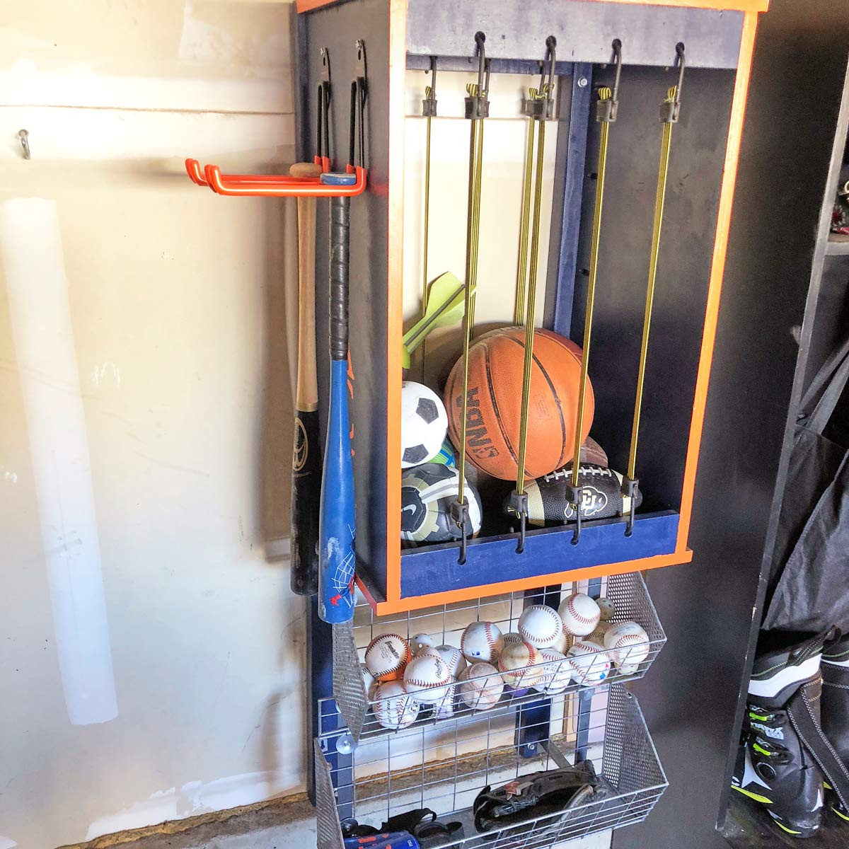 Garage Ball Organizer
 8 Best Reader Garage Projects and Storage Tips