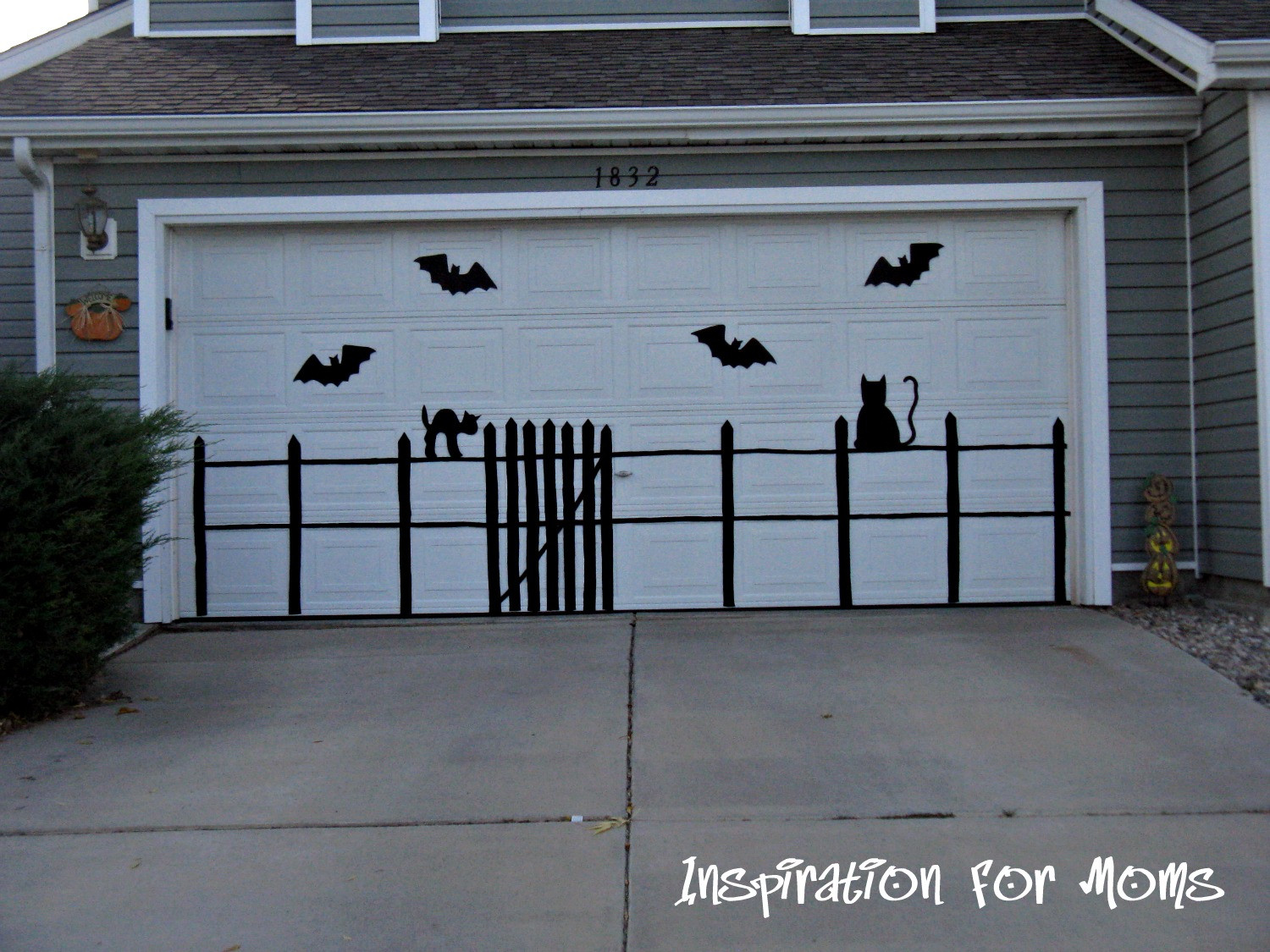 Garage Door Halloween Decorations
 Eerie Outdoor Silhouettes Inspiration For Moms