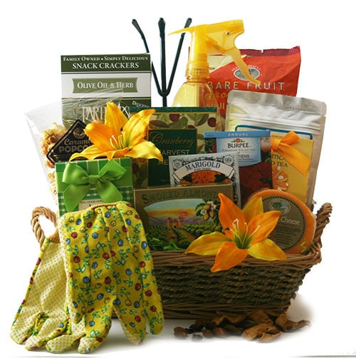 Garden Gift Baskets Ideas
 How to Create a Garden Gift Basket Garden Gift Basket