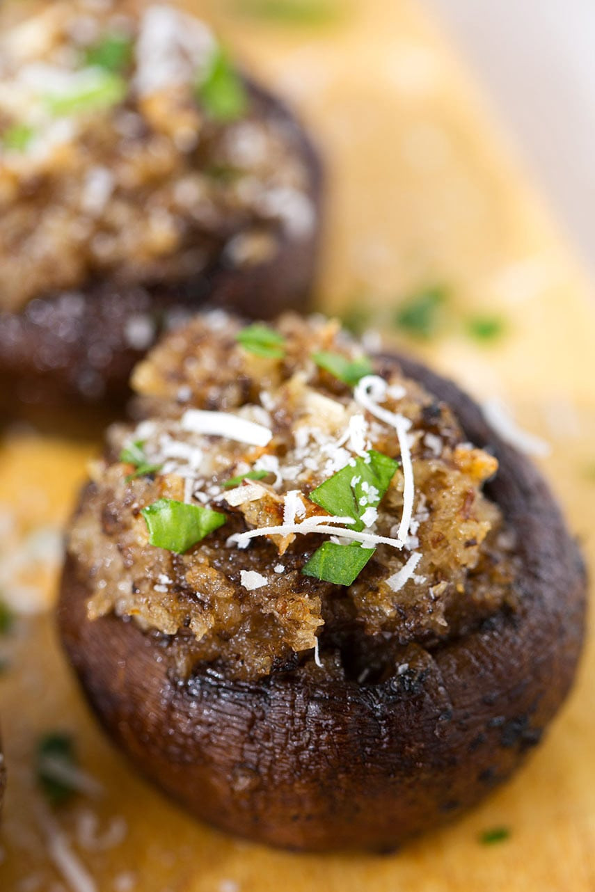 Garlic Stuffed Mushrooms
 Easy Garlic Stuffed Mushrooms