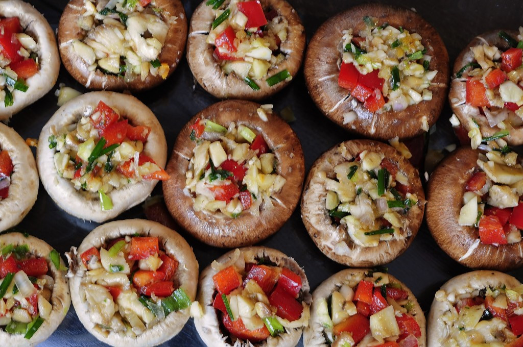 Garlic Stuffed Mushrooms
 Ve able & Garlic Stuffed Mushrooms