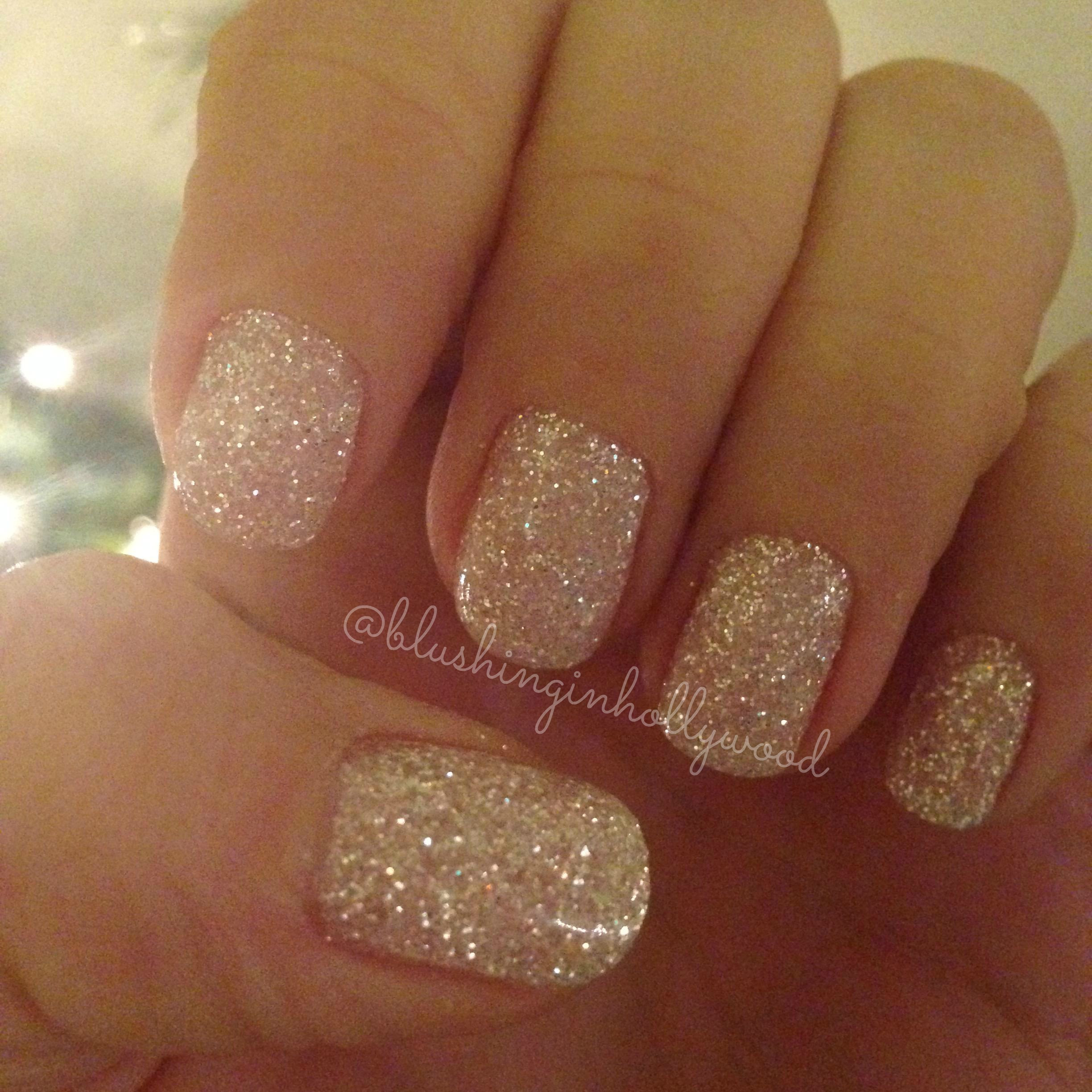 Gel Glitter Nails
 Make Your Manicure Last Longer Blushing in Hollywood