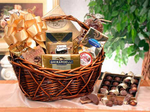 Gift Basket Ideas For Girlfriend
 Top 10 Christmas Gift Ideas For Your Girlfriend