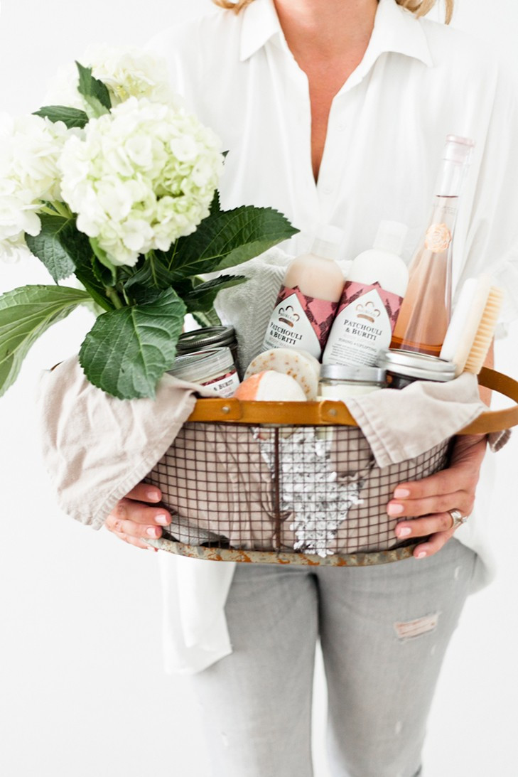 Gift Basket Ideas Mom
 The Ultimate Pampering Mothers Day Gift Basket