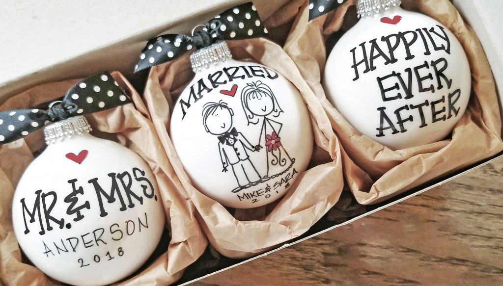 Gift Ideas For A Married Couple
 Personalized DIY Wedding Gifts Ideas for Couples