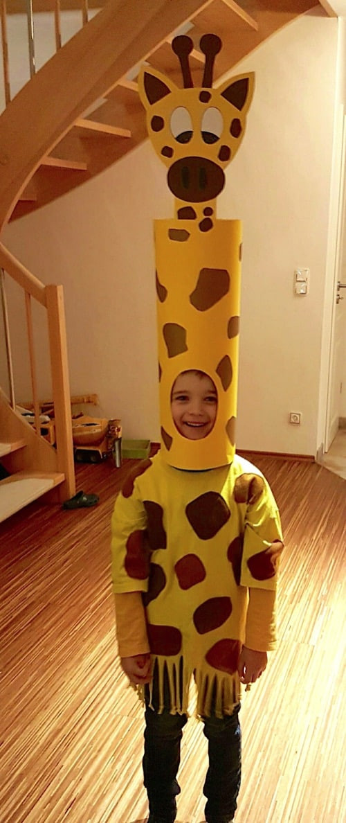 Giraffe Costume DIY
 30 Quick & Easy DIY Halloween Costumes For Kids Boys