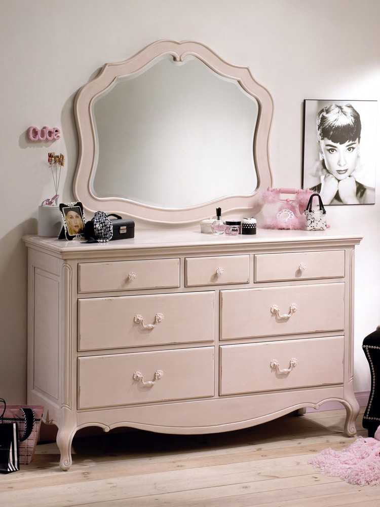 Girls Bedroom Dresser
 Charming and Elegant Girls Bedroom Furniture – Verona by