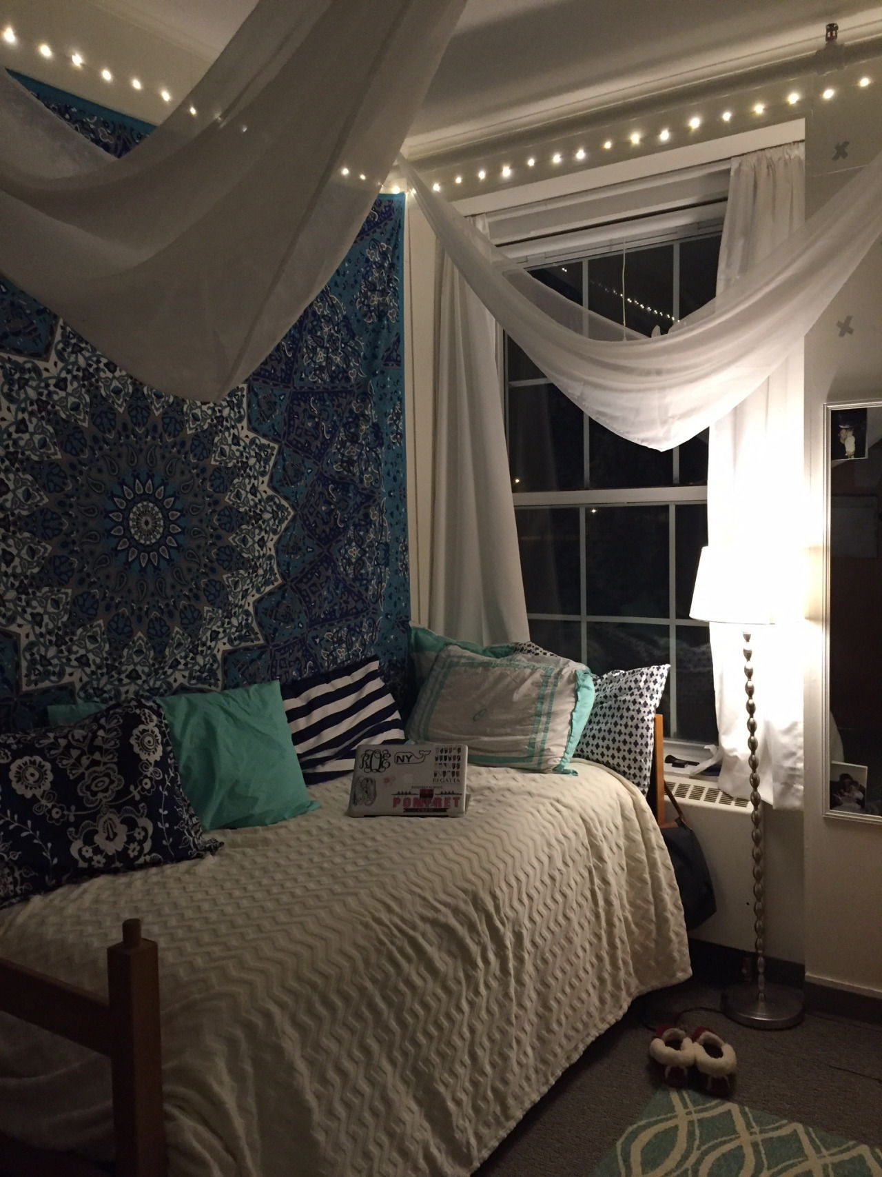 Girls Bedroom Lights
 Love Fairy Lights Here are 20 Ideas for Your Home