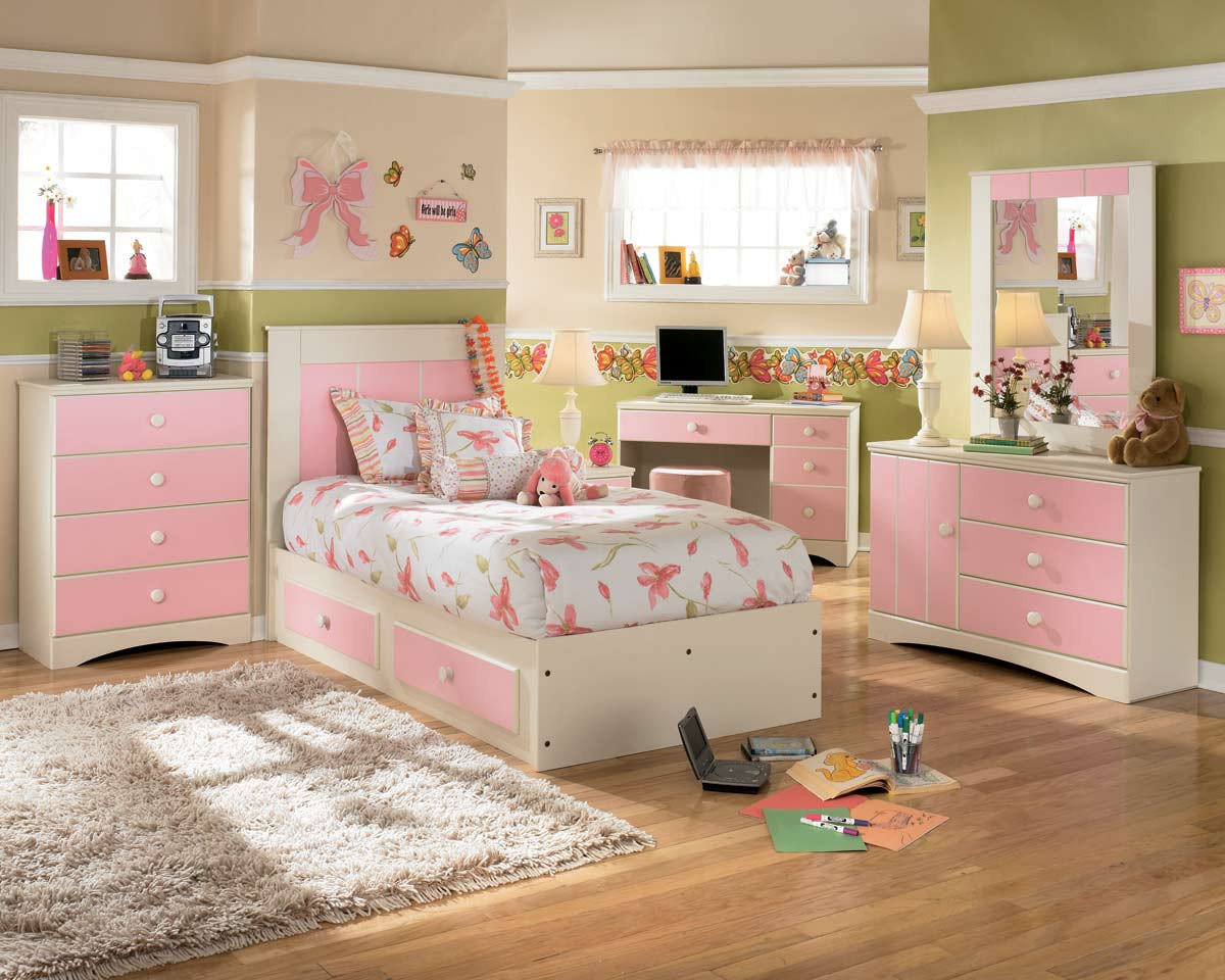 Girls Bedroom Set With Desk
 Girls Bedroom Sets bining The Cute Aspects Amaza Design