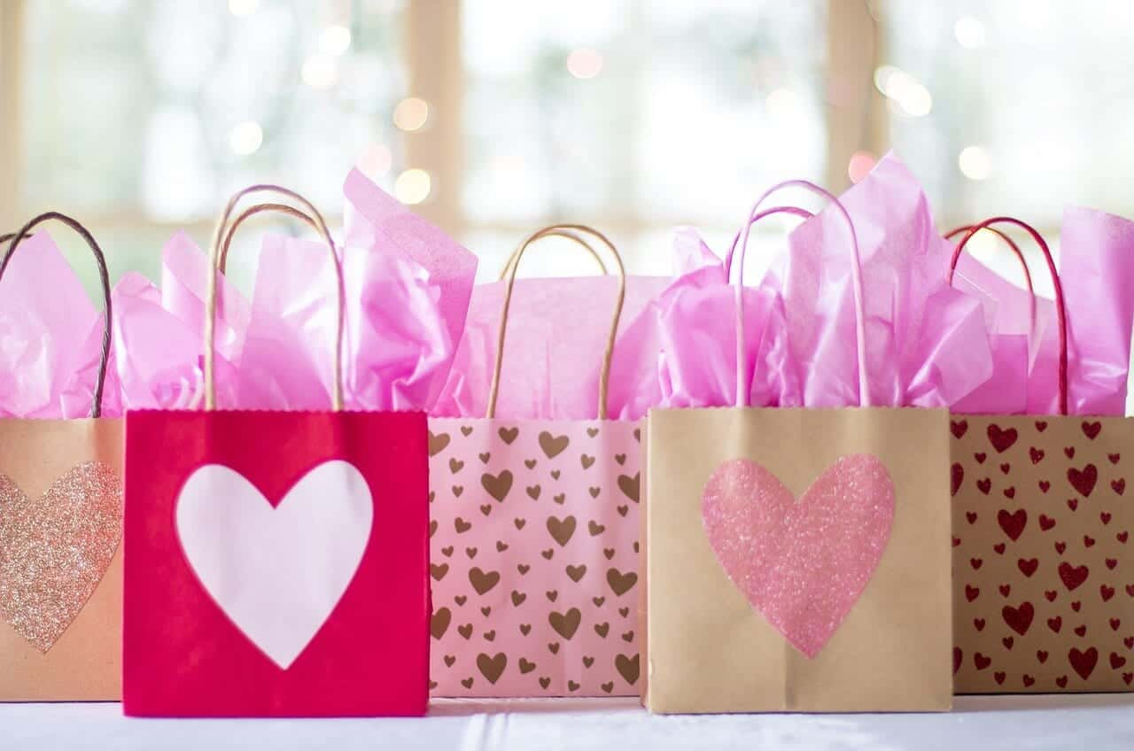 Girls Gift Bag Ideas
 7 Gift Ideas For Your Little Girly Girl This Holiday