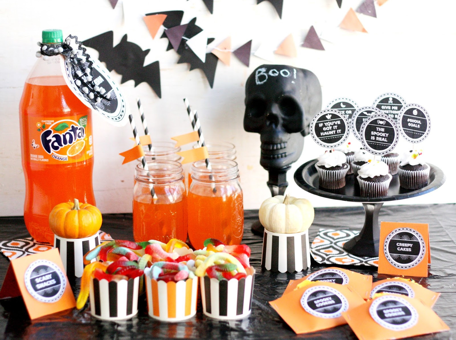 Girls Halloween Party Ideas
 DIY Halloween Party Printables The Pretty Life Girls