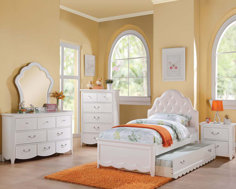 Girls White Bedroom
 Girl s White Bedroom Set Cecilie in Acme Furniture AC SET