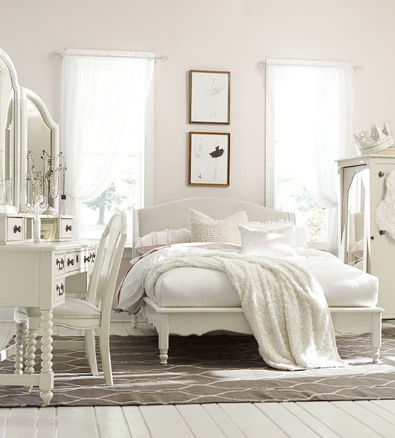 Girls White Bedroom
 54 Amazing All White Bedroom Ideas The Sleep Judge