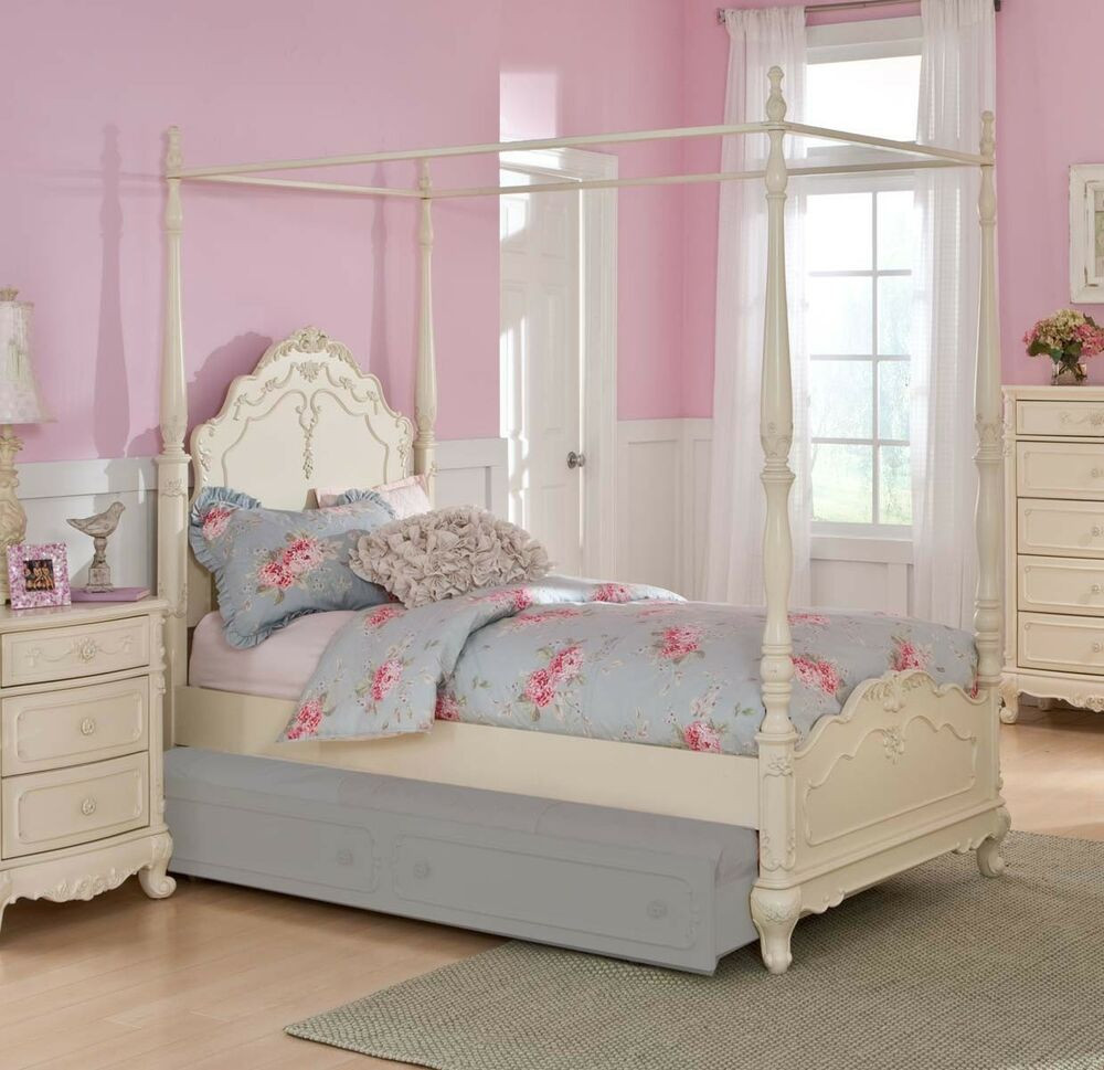 Girls White Bedroom
 DREAMY WHITE FINISH FULL GIRLS POSTER CANOPY BED BEDROOM