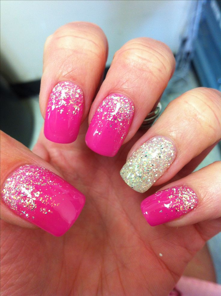 Glitter Pink Nails
 De 25 bedste idéer inden for Pink glitter nails på