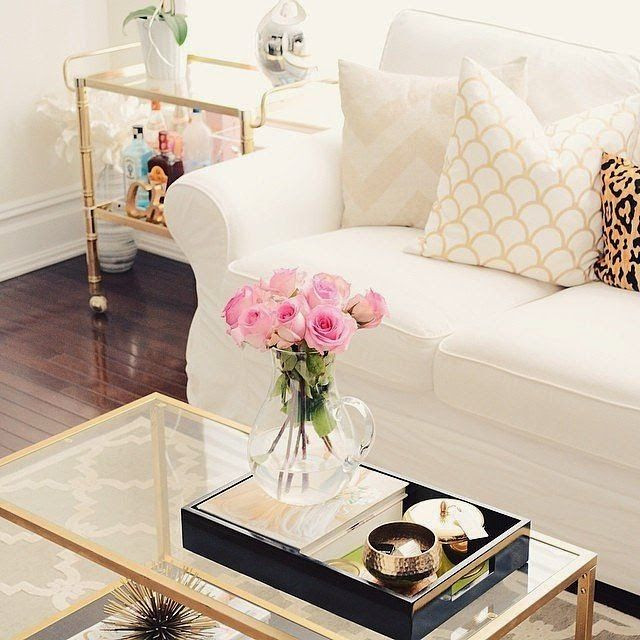 Gold Living Room Table
 20 Super Modern Living Room Coffee Table Decor Ideas That