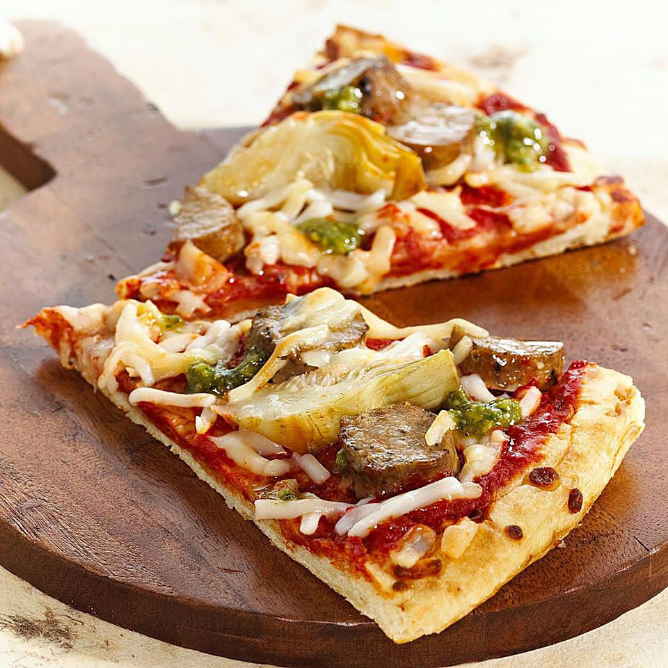 Gourmet Veggie Pizza
 Ve arian "sausage" pizza with pesto