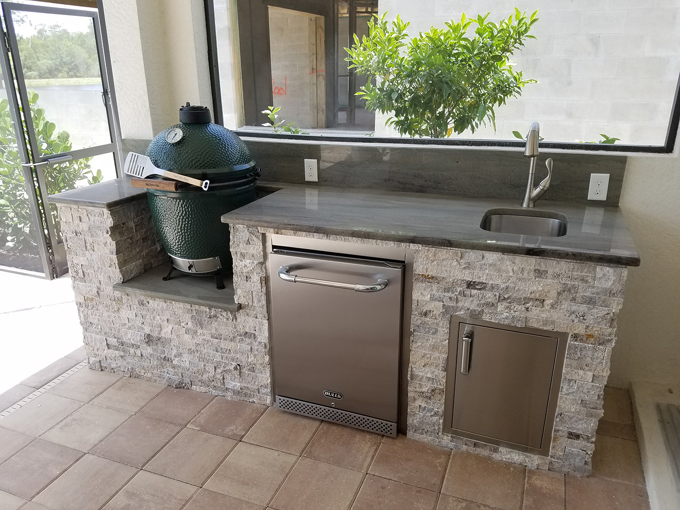 Granite Outdoor Kitchen
 The Big Green Egg Outdoor Kitchen Elegant Outdoor Kitchens