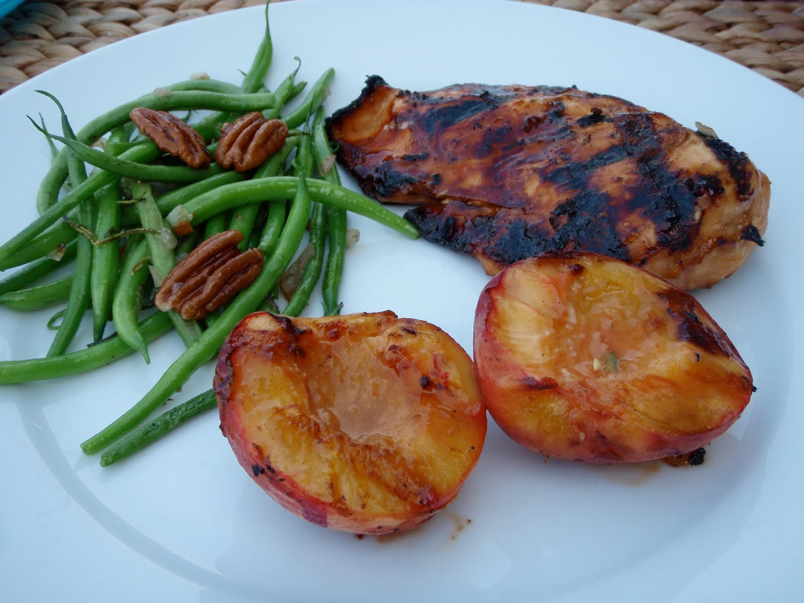 Grilled Side Dishes
 Spiral Style Grilled Peaches as Side Dish