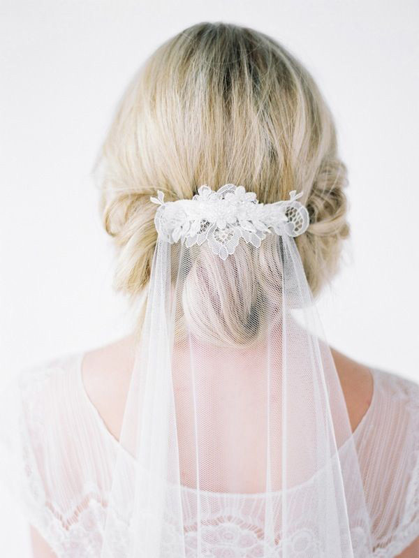 Hair Combs For Wedding Veils
 25 Prettiest Lace Bridal Hairpieces & Headpieces for Your