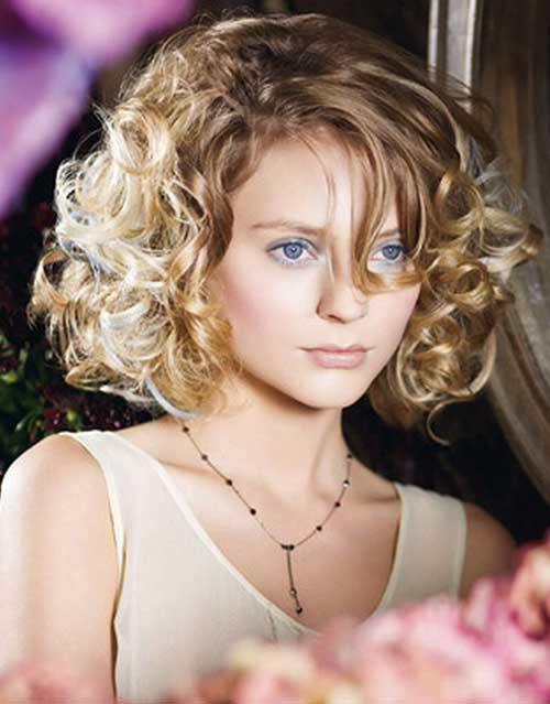 Haircuts For Naturally Curly Hair And Round Face
 Best Curly Short Hairstyles For Round Faces