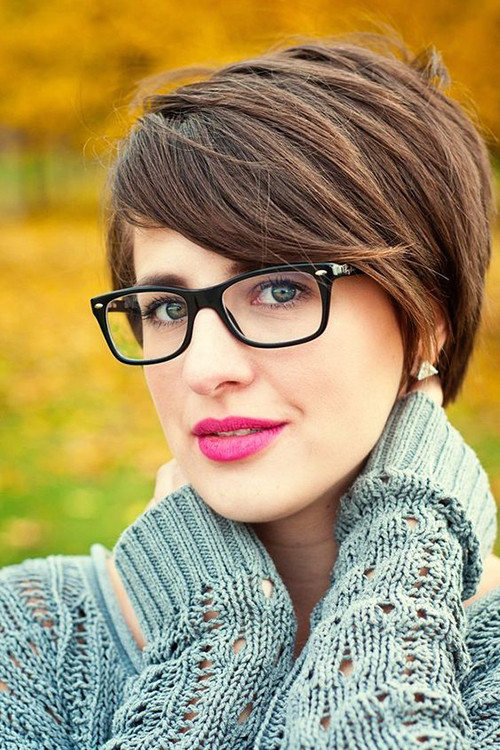 Haircuts For Women With Glasses
 20 Best Hairstyles for Women with Glasses