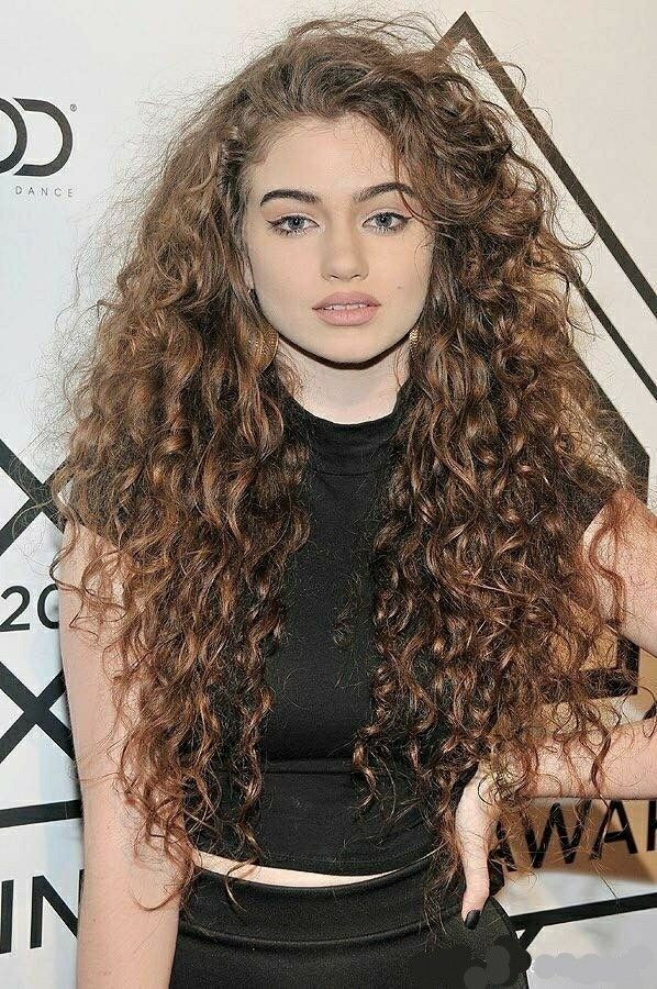 Hairstyle For Curly Hair Girl
 35 Mesmerizing Curly Hairstyles for women Haircuts