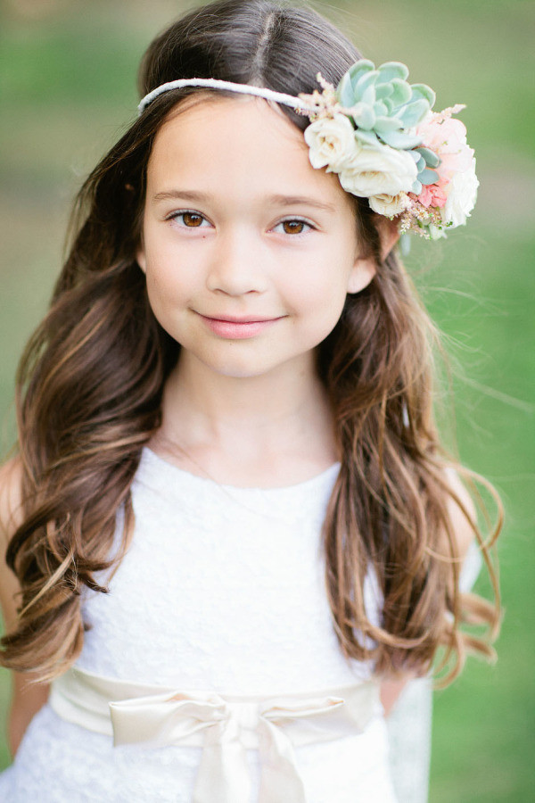 Hairstyles For Little Girls For Wedding
 38 Super Cute Little Girl Hairstyles for Wedding