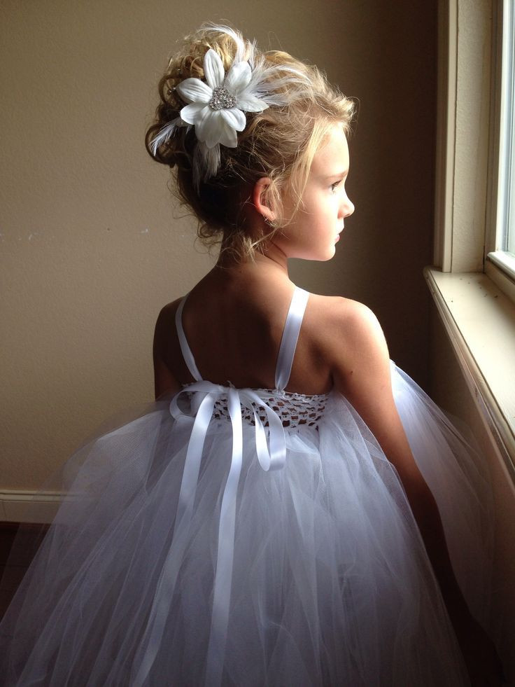 Hairstyles For Little Girls For Wedding
 38 Super Cute Little Girl Hairstyles for Wedding