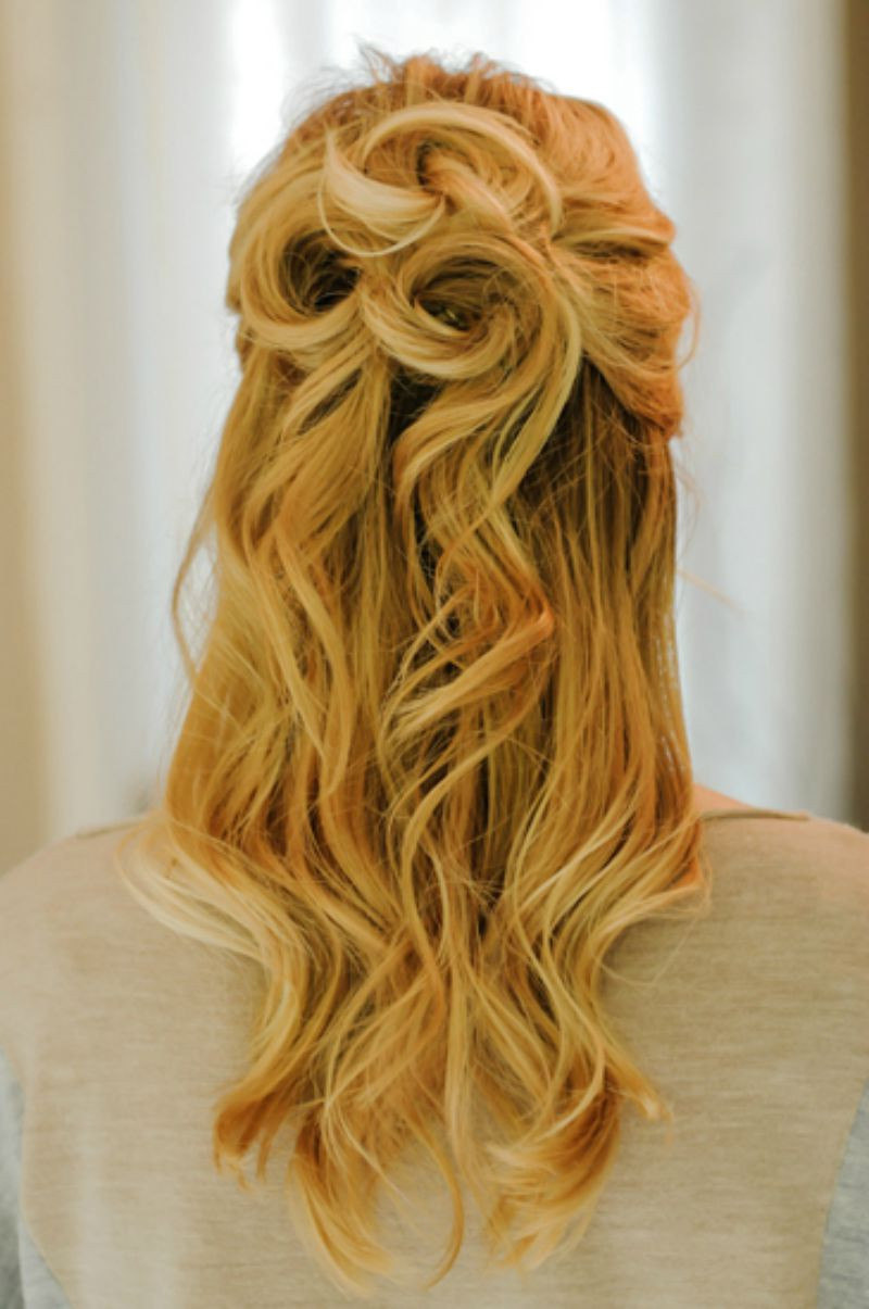 Hairstyles For Prom Half Up Half Down
 65 Prom Hairstyles That plement Your Beauty Fave