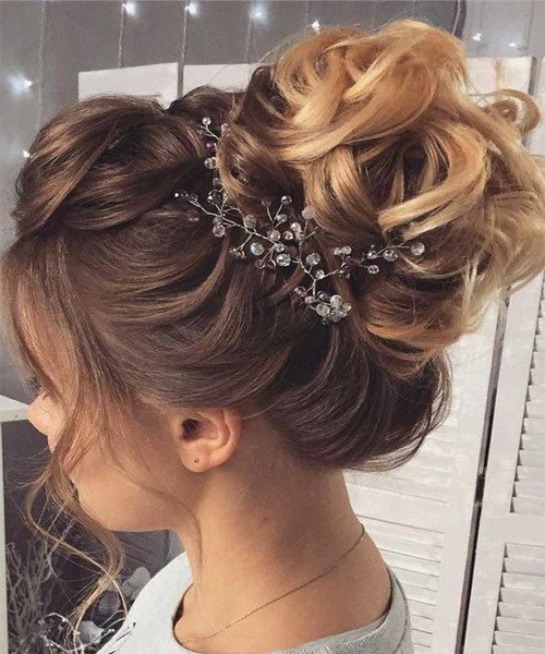 Hairstyles For Prom Up
 Easy Prom Hairstyles for the year 2018