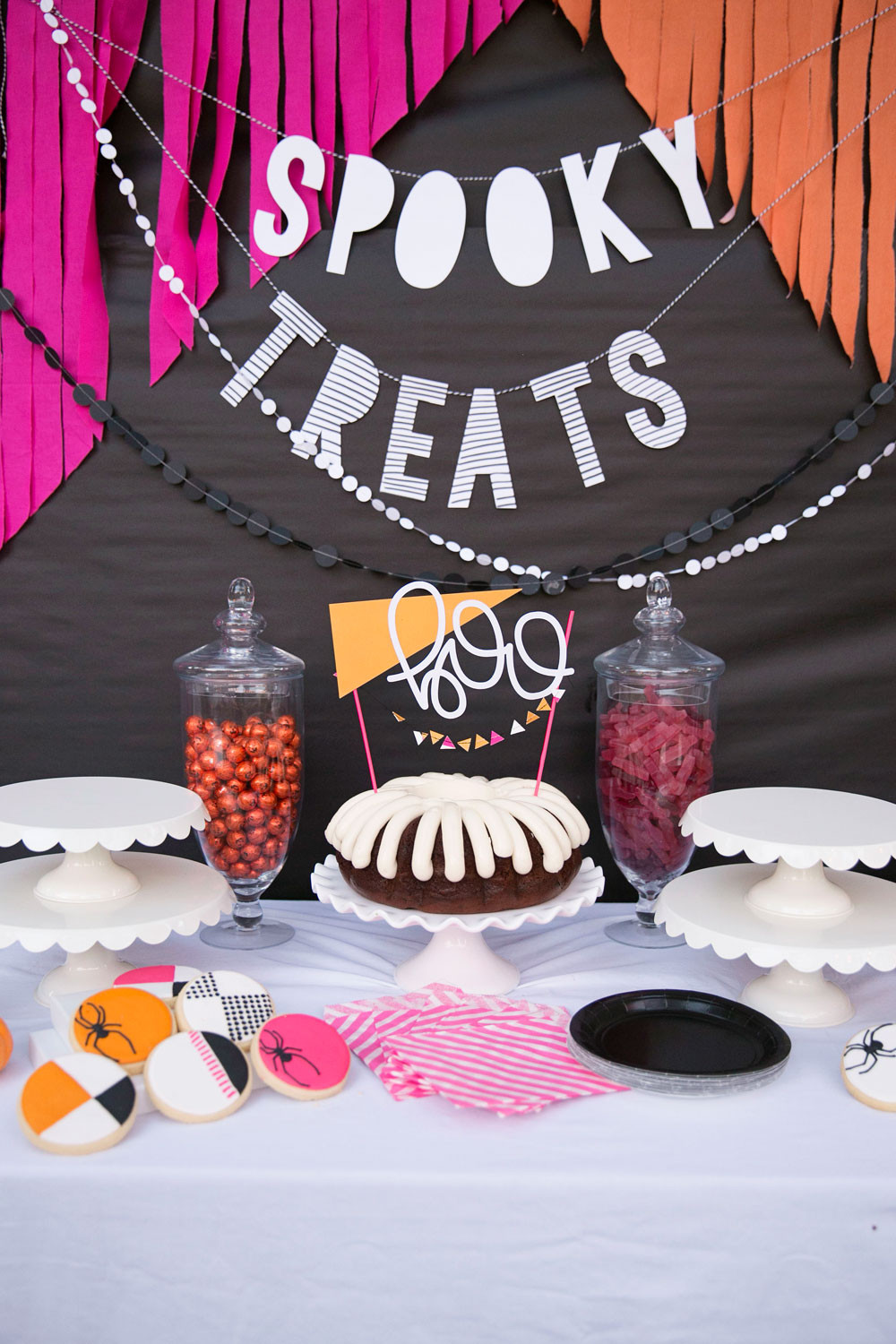 Halloween Bday Party Ideas
 BRIGHT AND COLORFUL HALLOWEEN PARTY IDEAS Tell Love and