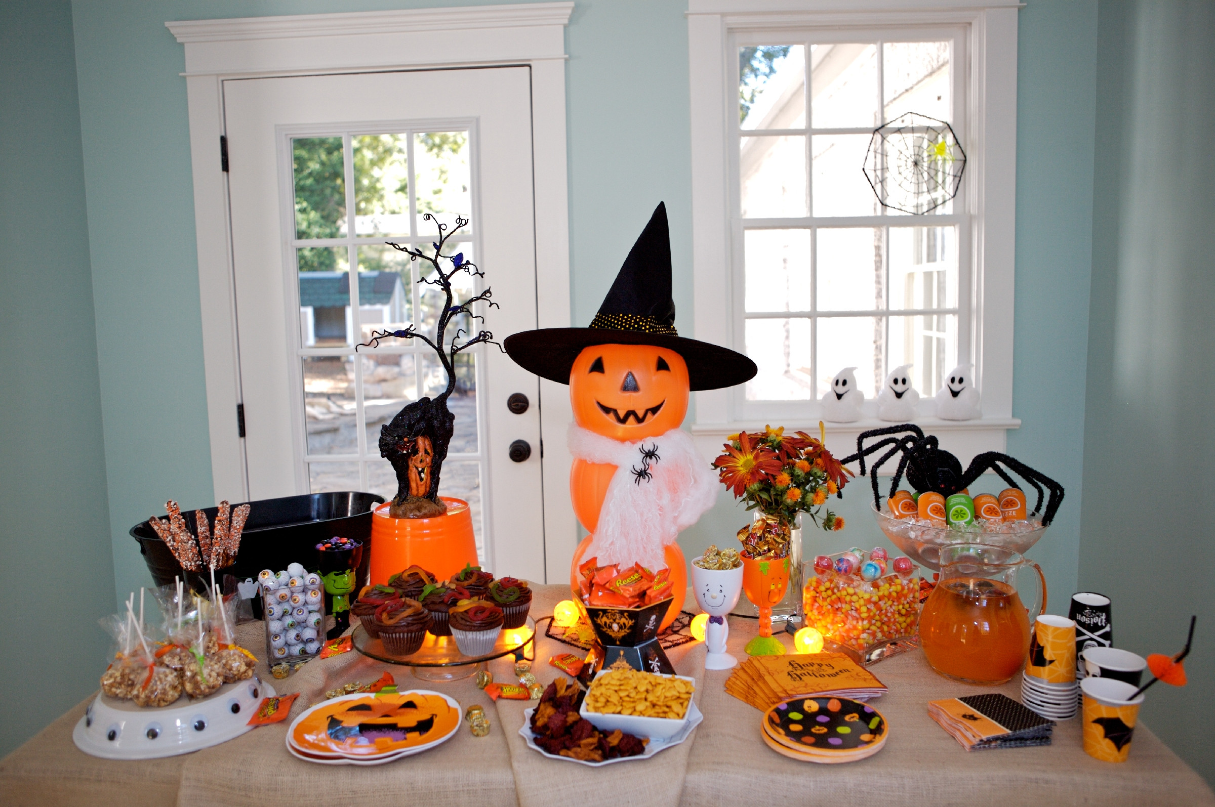 Halloween Birthday Party Decoration Ideas
 Martie Knows Parties BLOG Host a Neighborhood