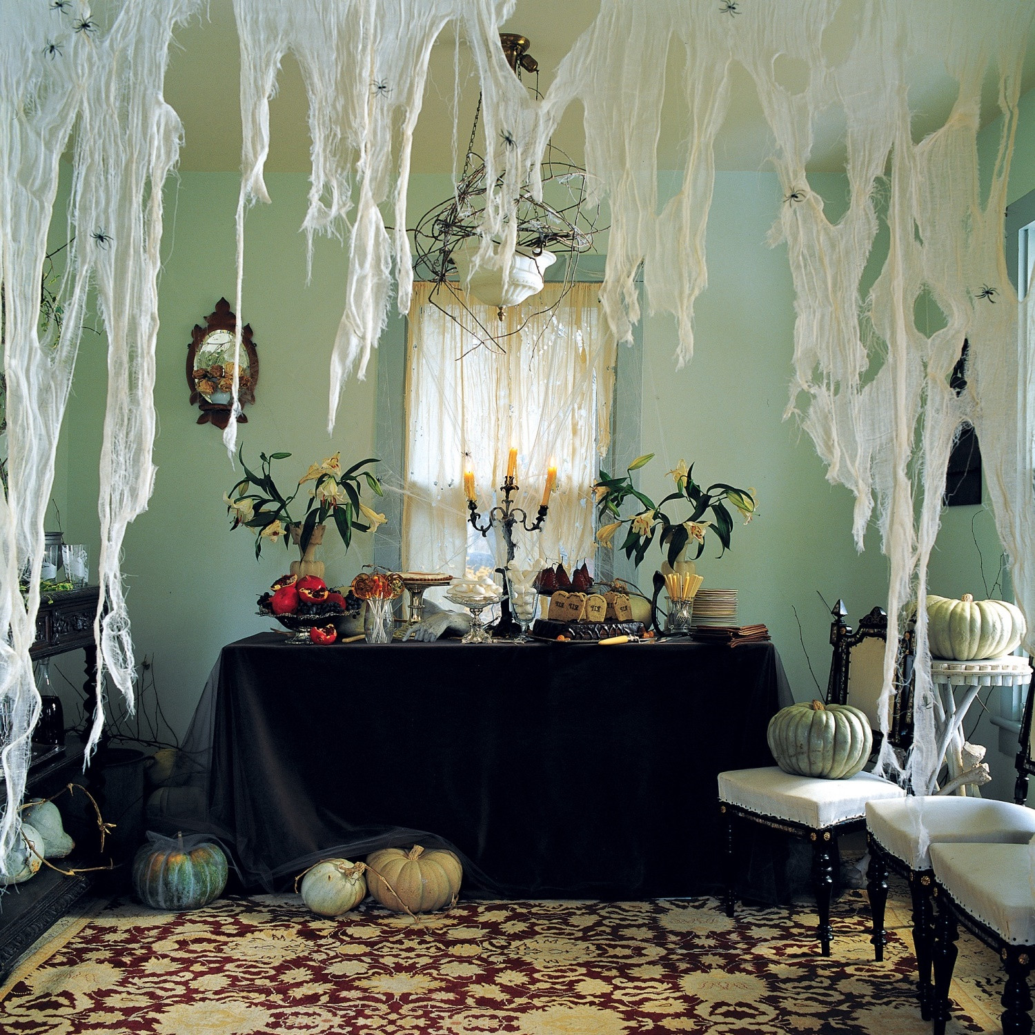 Halloween Decorating Party Ideas
 11 Awesome Halloween Indoor Decorations Awesome 11