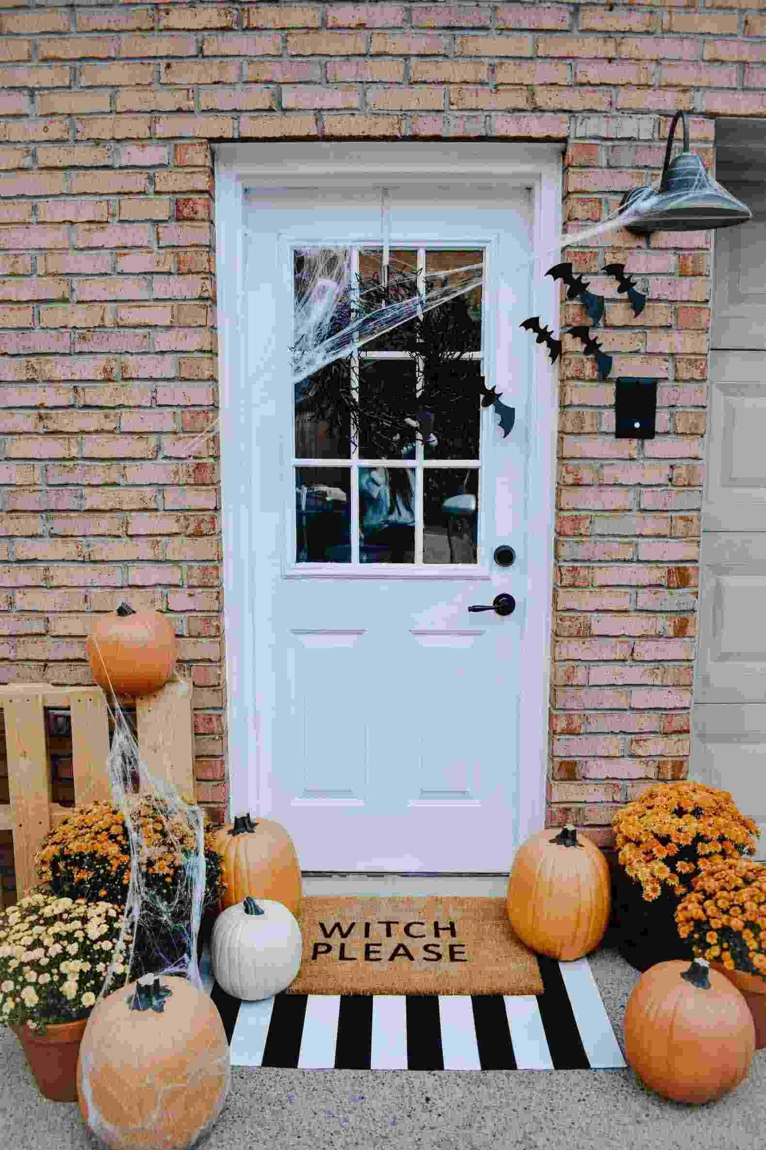 Halloween Front Porch
 50 Halloween Front Porch Decor Ideas to Cast a Spooky