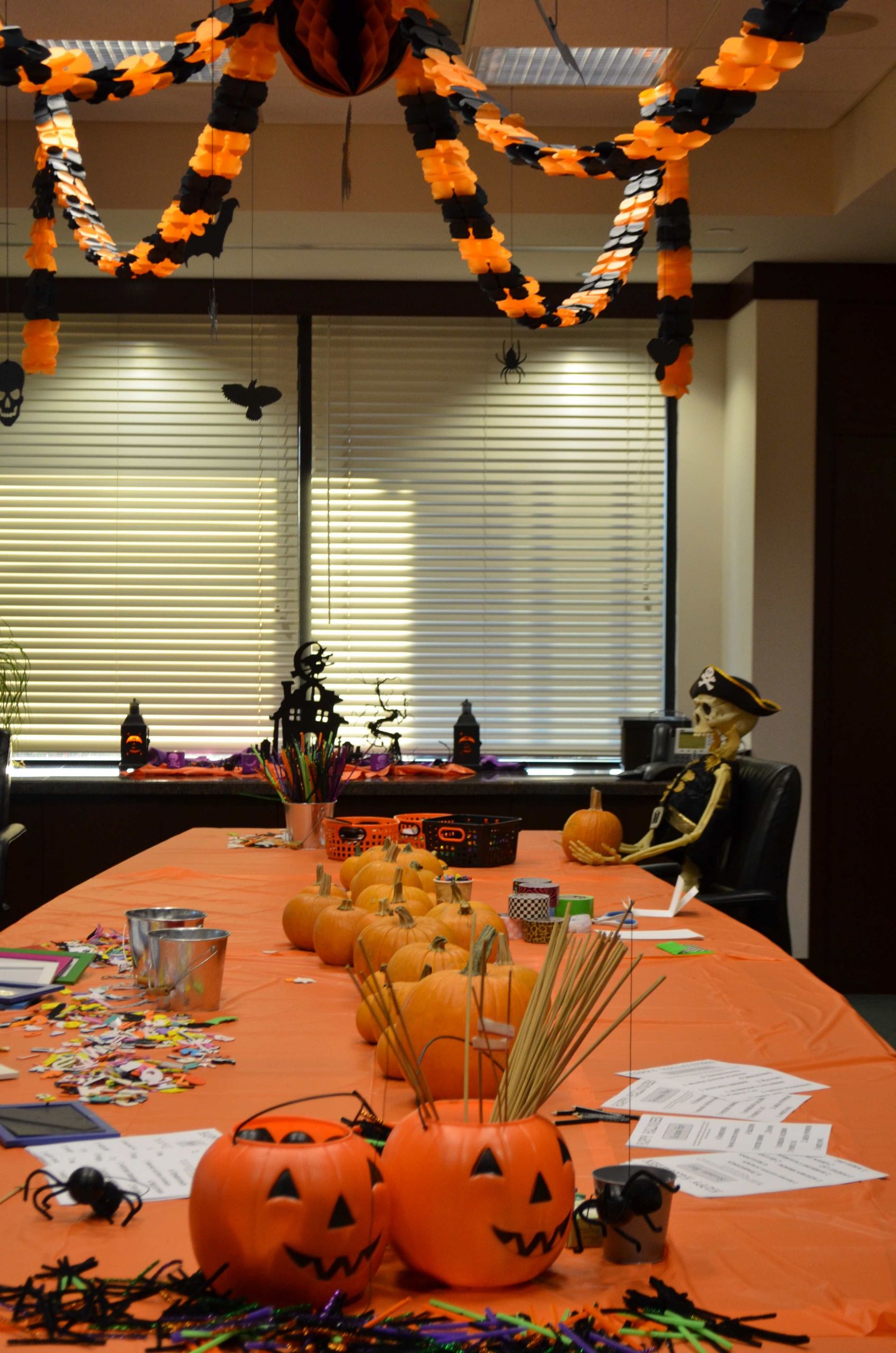 Halloween Office Food Party Ideas
 Halloween decorations for an office by kidsposhparties