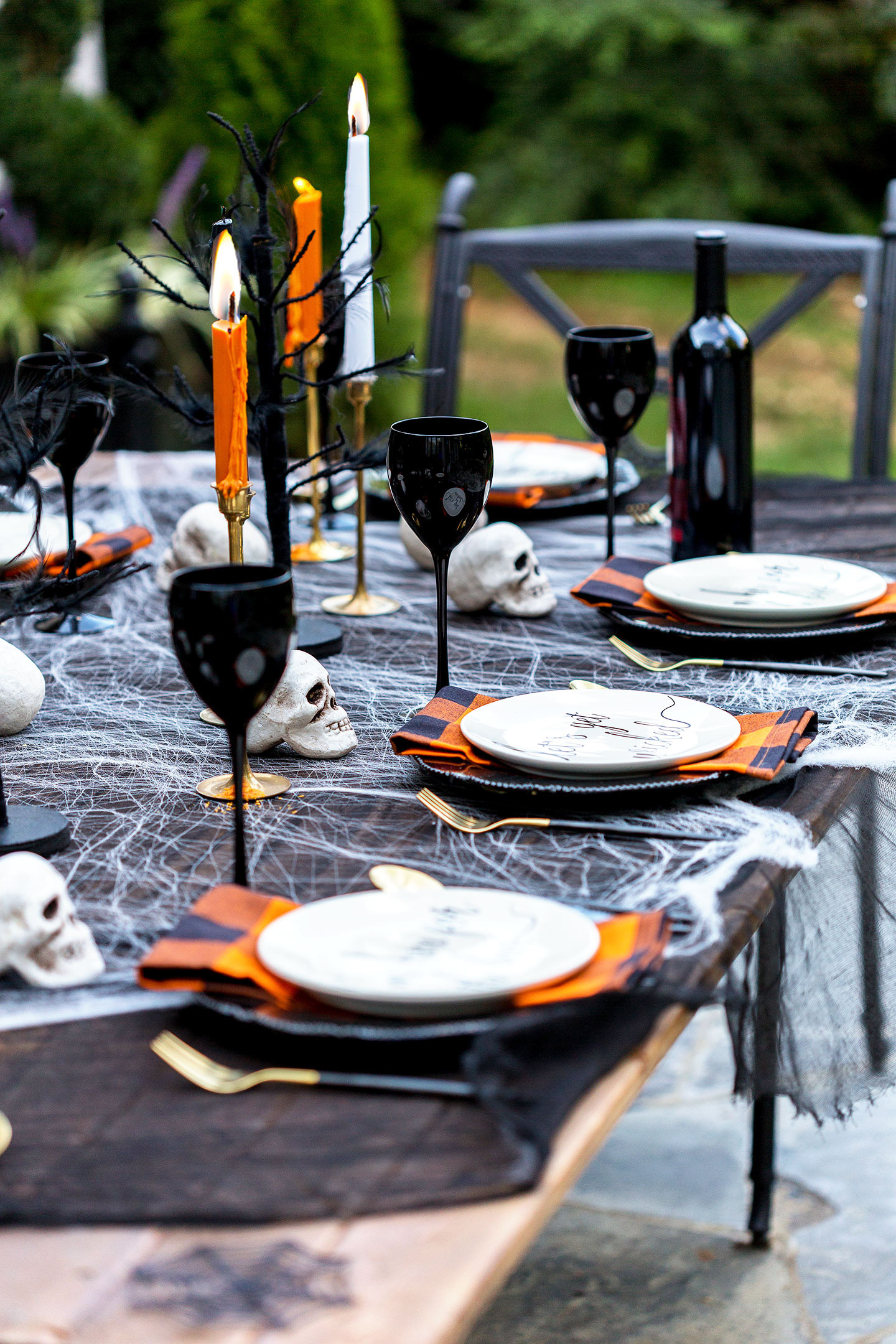 Halloween Party Decoration Ideas Adults
 Adult Halloween Party Decorations & Halloween Menu Ideas