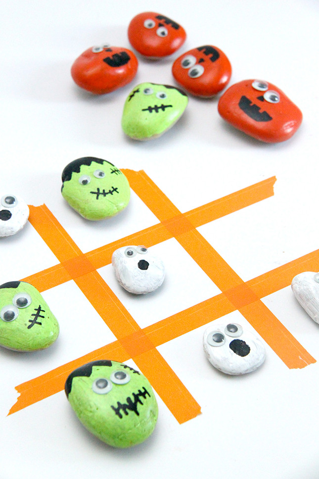 Halloween Party Game Ideas For Teens
 Over 15 Super Fun Halloween Party Game Ideas for Kids and